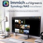 Immich Logo mit bunten Kreisen neben dem Text 'Immich auf Ugreen & Diskstation installieren', Monitor mit Fotoverwaltung, Schreibtisch mit Lampe, Pflanze, Tastatur und Maus